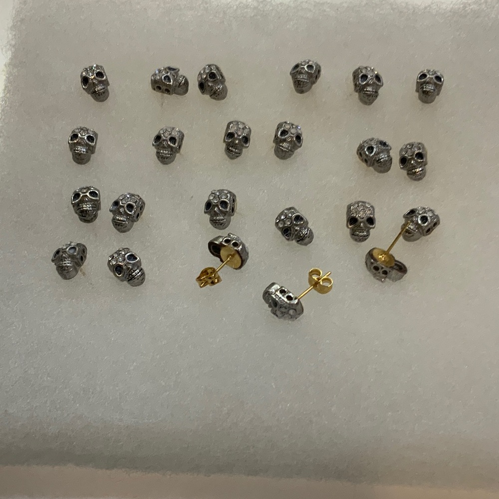 Silver Skull Stud Earrings